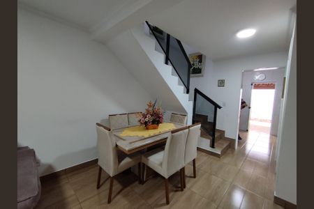 Casa à venda com 100m², 2 quartos e 1 vagaSala 