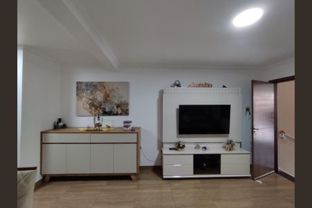 Casa à venda com 100m², 2 quartos e 1 vagaSala 