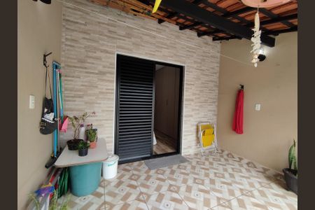 Casa à venda com 100m², 2 quartos e 1 vagaVaranda 