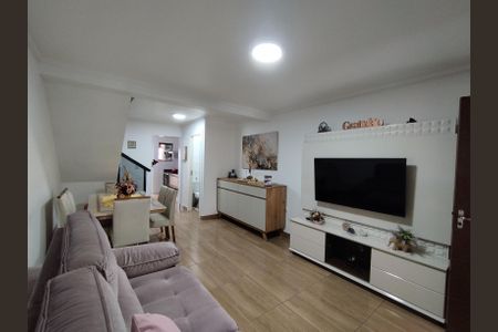 Casa à venda com 100m², 2 quartos e 1 vagaSala 