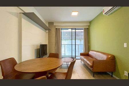 Sala de apartamento para alugar com 2 quartos, 57m² em Cerqueira César, São Paulo