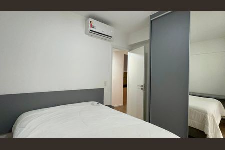 Quarto 1 de apartamento para alugar com 2 quartos, 57m² em Cerqueira César, São Paulo