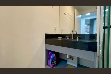 Apartamento para alugar com 57m², 2 quartos e sem vagaBanheiro
