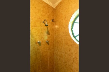 Casa para alugar com 290m², 5 quartos e 2 vagasBanheiro Social Piso Superior 