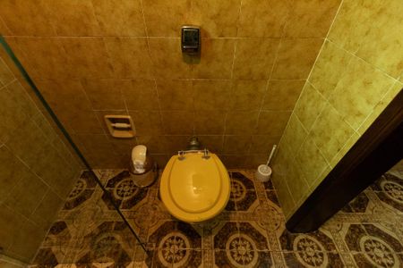 Casa para alugar com 290m², 5 quartos e 2 vagasBanheiro Social Piso Superior 