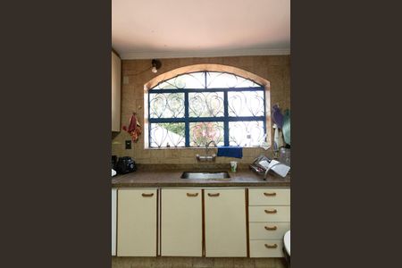 Casa para alugar com 290m², 5 quartos e 2 vagasCozinha 