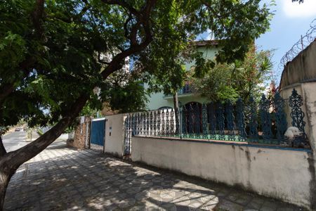 Casa para alugar com 290m², 5 quartos e 2 vagasFachada 