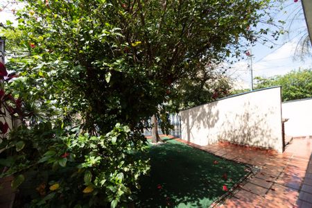 Casa para alugar com 290m², 5 quartos e 2 vagasFrente 