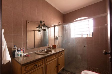 Casa para alugar com 290m², 5 quartos e 2 vagasBanheiro Social 