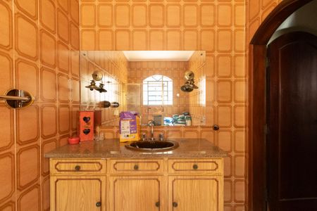 Casa para alugar com 290m², 5 quartos e 2 vagasBanheiro Suíte 