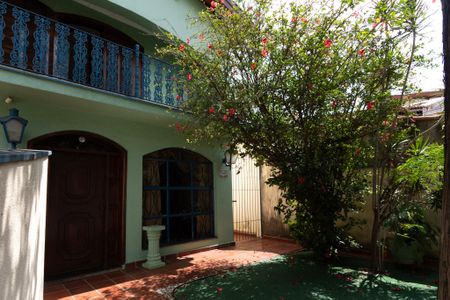 Casa para alugar com 290m², 5 quartos e 2 vagasFrente 