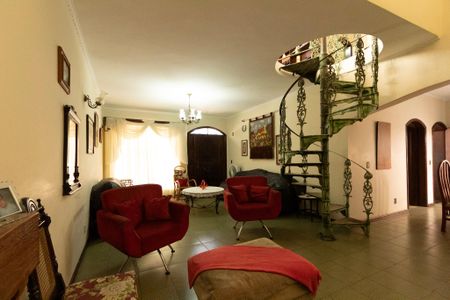 Casa para alugar com 290m², 5 quartos e 2 vagasSala