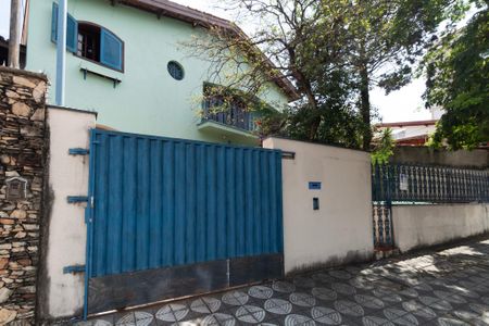 Casa para alugar com 290m², 5 quartos e 2 vagasFachada 