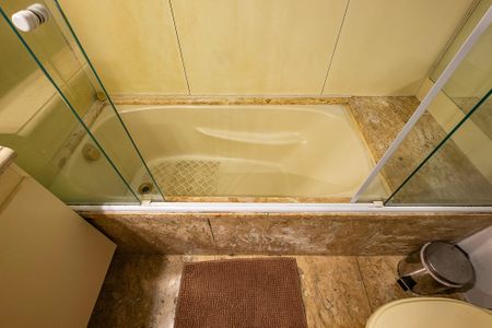 Banheiro de apartamento à venda com 1 quarto, 33m² em Jardim Paulista, São Paulo