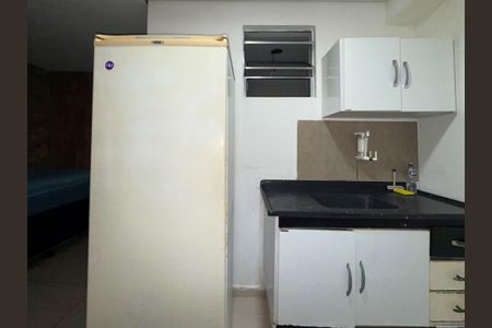 Cozinha de kitnet/studio para alugar com 1 quarto, 24m² em Vila Moraes, São Paulo