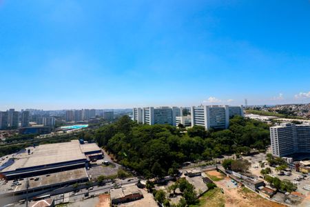 Sala / Cozinha de kitnet/studio para alugar com 1 quarto, 28m² em Jardim Mirante, São Paulo