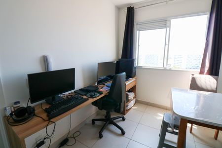 Sala / Cozinha de kitnet/studio para alugar com 1 quarto, 28m² em Jardim Mirante, São Paulo