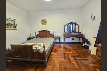 Casa para alugar com 160m², 4 quartos e 3 vagasSuite 