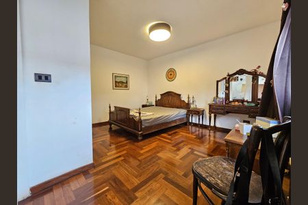 Casa para alugar com 160m², 4 quartos e 3 vagasSuite 
