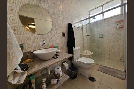 Casa para alugar com 160m², 4 quartos e 3 vagasBanheiro da Suíte