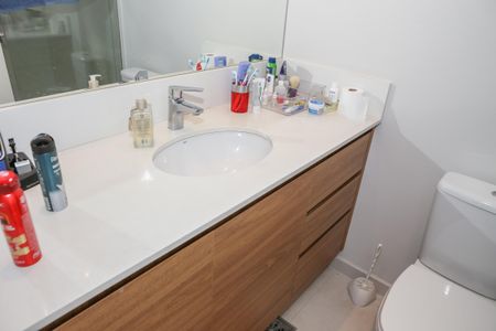 Apartamento à venda com 136m², 3 quartos e 2 vagas Apartamento à venda com 136m², 3 quartos e 2 vagasBanheiro da Suíte 2