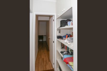 Apartamento à venda com 136m², 3 quartos e 2 vagas Apartamento à venda com 136m², 3 quartos e 2 vagasCorredor