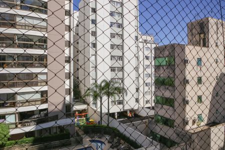 Apartamento à venda com 136m², 3 quartos e 2 vagas Apartamento à venda com 136m², 3 quartos e 2 vagasVista da Suíte 3