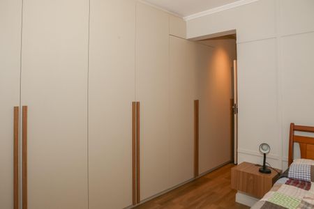 Apartamento à venda com 136m², 3 quartos e 2 vagas Apartamento à venda com 136m², 3 quartos e 2 vagasSuíte 1
