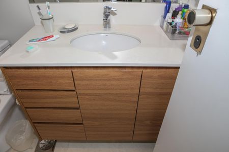 Apartamento à venda com 136m², 3 quartos e 2 vagas Apartamento à venda com 136m², 3 quartos e 2 vagasBanheiro da Suíte 1