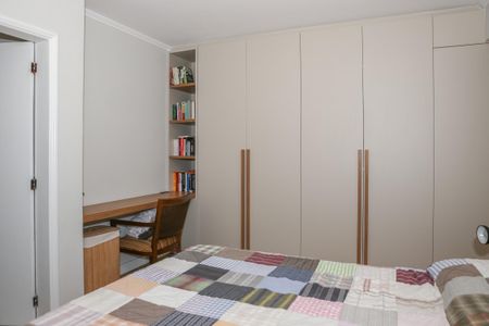 Apartamento à venda com 136m², 3 quartos e 2 vagas Apartamento à venda com 136m², 3 quartos e 2 vagasSuíte 1