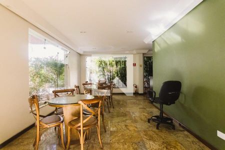 Apartamento à venda com 136m², 3 quartos e 2 vagas Apartamento à venda com 136m², 3 quartos e 2 vagasÁrea comum - Salão de festas