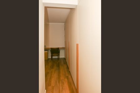 Apartamento à venda com 136m², 3 quartos e 2 vagas Apartamento à venda com 136m², 3 quartos e 2 vagasSuíte 1