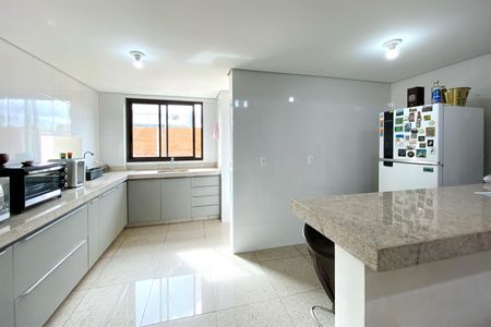 Apartamento à venda com 107m², 3 quartos e 2 vagasCozinha