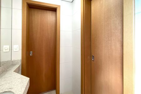 Apartamento à venda com 107m², 3 quartos e 2 vagasBanheiro Semisuite