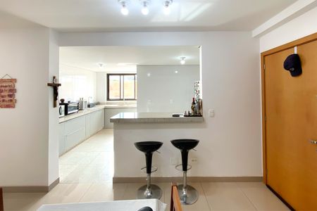 Sala de apartamento à venda com 3 quartos, 107m² em Funcionários, Belo Horizonte