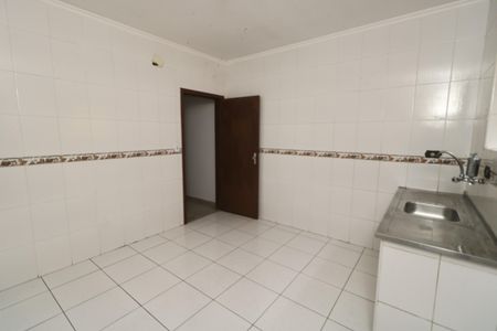 Casa para alugar com 125m², 2 quartos e 2 vagasCozinha
