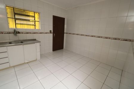 Casa para alugar com 125m², 2 quartos e 2 vagasCozinha
