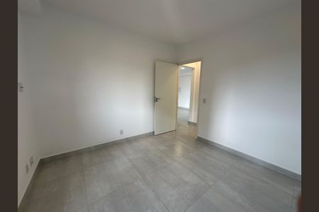 Suíte de apartamento para alugar com 2 quartos, 60m² em Outeiro de São Fernando, Barueri