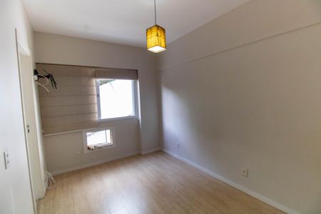 Apartamento à venda com 76m², 2 quartos e 1 vagaSuíte 