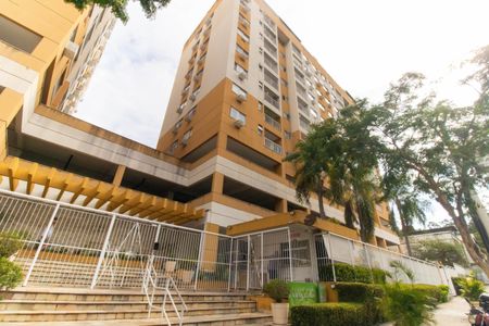 Apartamento à venda com 76m², 2 quartos e 1 vagaFachada