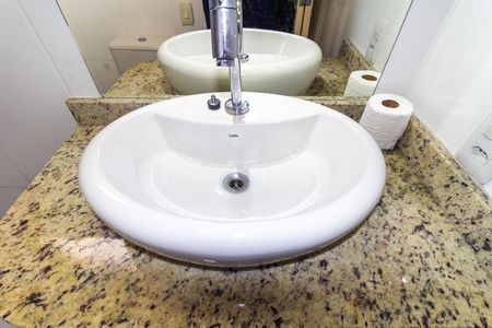 Apartamento para alugar com 49m², 2 quartos e 1 vagaBanheiro