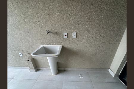 Apartamento para alugar com 57m², 2 quartos e 1 vagaÁrea de Serviço