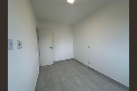 Quarto 1 de apartamento para alugar com 2 quartos, 57m² em Outeiro de São Fernando, Barueri
