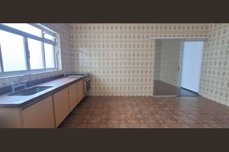 Casa à venda com 171m², 3 quartos e 3 vagasCozinha 