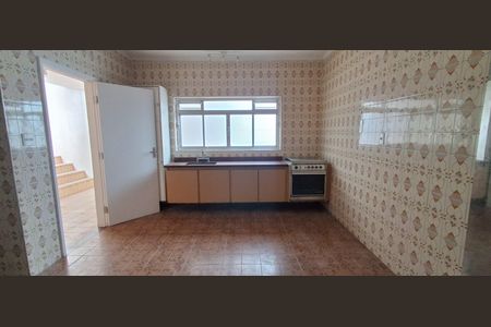 Casa à venda com 171m², 3 quartos e 3 vagasCozinha 
