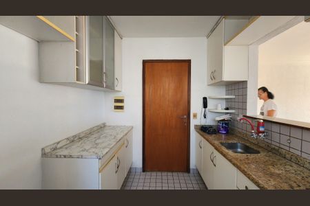 Apartamento para alugar com 75m², 2 quartos e 1 vagaCozinha