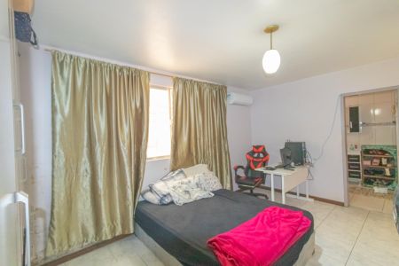 Casa à venda com 120m², 3 quartos e 2 vagasSuíte 2