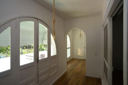 Casa de condomínio para alugar com 1425m², 4 quartos e 1 vaga Casa de condomínio para alugar com 1425m², 4 quartos e 1 vagaVaranda Suíte 3