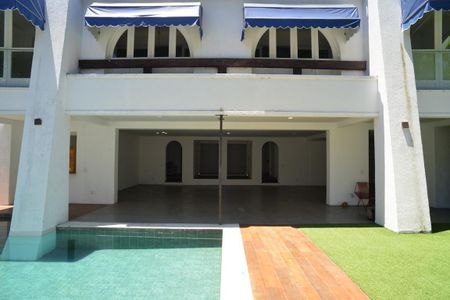 Casa de condomínio para alugar com 1425m², 4 quartos e 1 vaga Casa de condomínio para alugar com 1425m², 4 quartos e 1 vagaÁrea Externa - Piscina