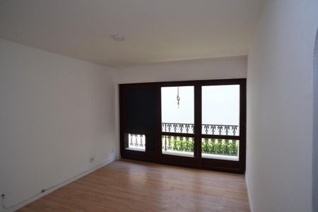 Casa de condomínio para alugar com 1425m², 4 quartos e 1 vaga Casa de condomínio para alugar com 1425m², 4 quartos e 1 vagaSuíte 1